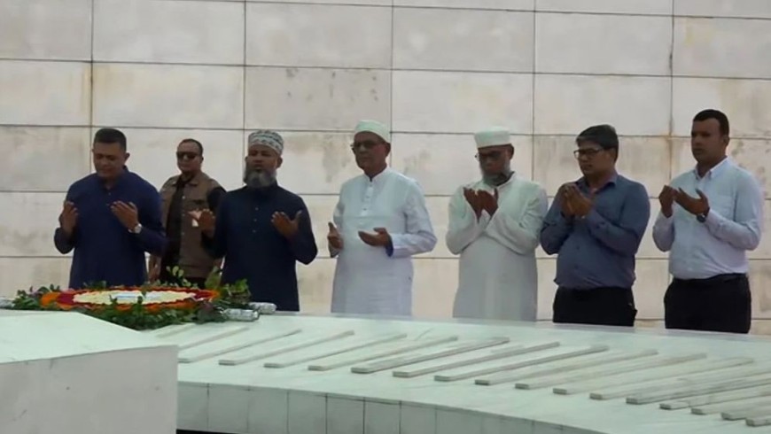 জিয়াউর রহমান ও খালেদা জিয়ার সমাধিতে শ্রদ্ধা জানালেন নতুন....রাষ্ট্রপতি